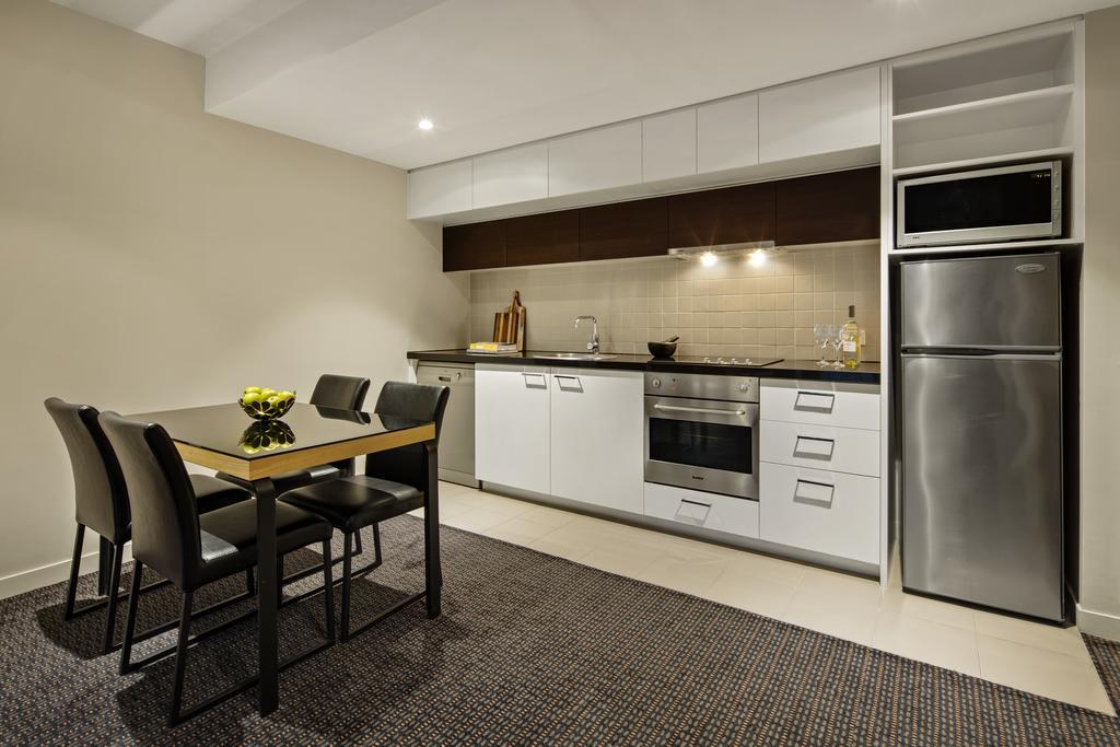 Quest Docklands Aparthotel Melbourne Bagian luar foto