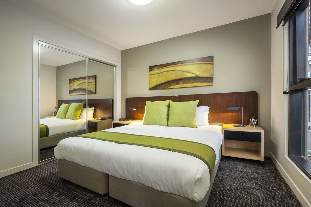 Quest Docklands Aparthotel Melbourne Bagian luar foto